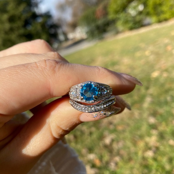 New Beautiful Silver Engagement Set - Picture 2 of 5